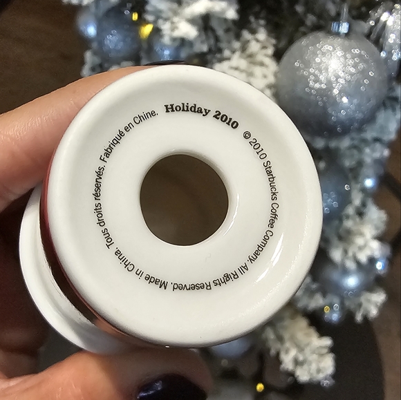 Holiday 2010 Starbucks Ornament - Picture 4 of 4